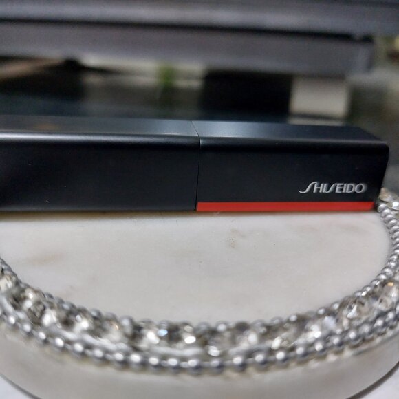 Shiseido Modern Matte Powder Lipstick Full Coverage Poppy 105 Lasting Color - Picture 8 of 8